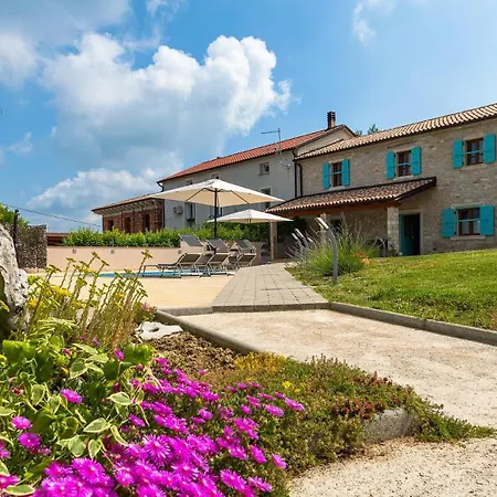 Villa Azzura - By Guide Buje